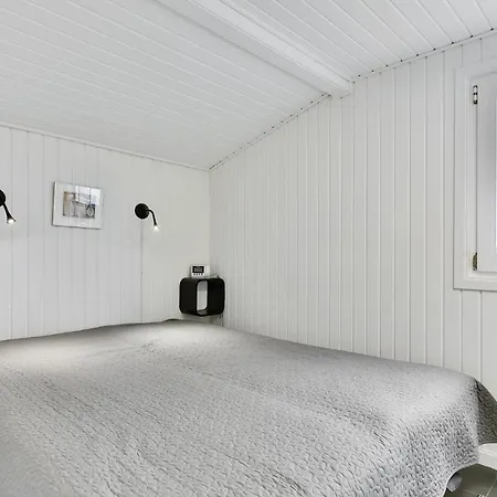 2 Bedroom Gorgeous In Dom wakacyjny