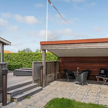 2 Bedroom Gorgeous In