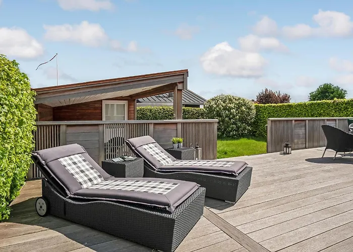 2 Bedroom Gorgeous In Hébergement de vacances